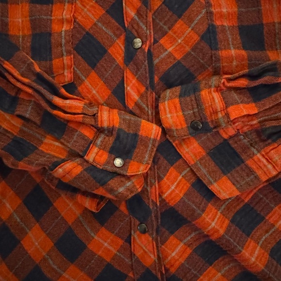 FREE PEOPLE Women’s Plaid Button-Up Shirt with Snap Closure Size Medium - Picture 12 of 12